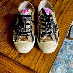 Golden Goose VSTAR 2 - shipped from Italy .